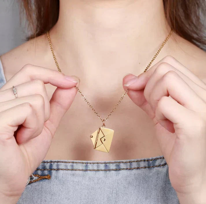 SENVES™  - ENVELOPE LOVE LETTER PENDANT NECKLACE